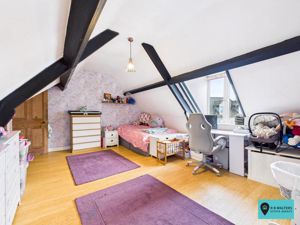 Bedroom- click for photo gallery